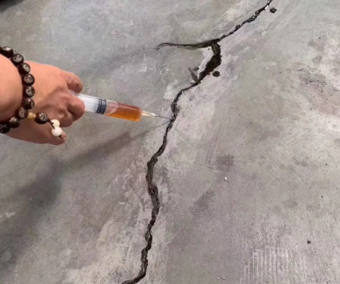 小店混凝土裂缝修补技术详解​